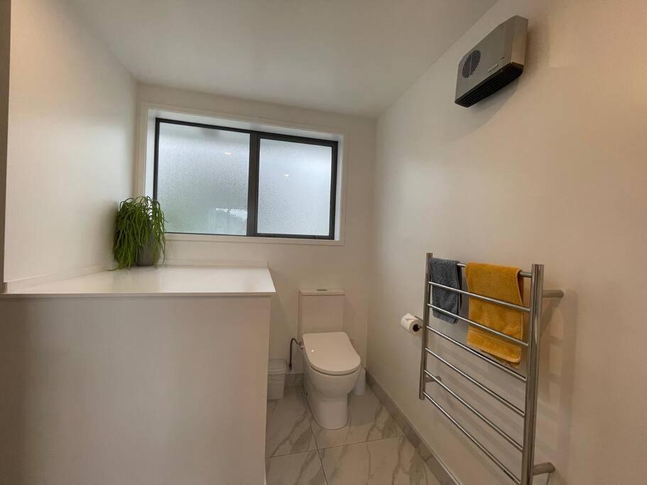 Parkside Retreat - 3 Beds -Sleeps 6 Near Westfield Villa ไครสต์เชิร์ช ภายนอก รูปภาพ
