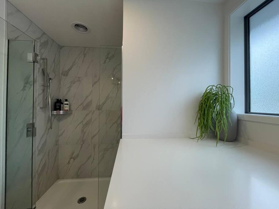Parkside Retreat - 3 Beds -Sleeps 6 Near Westfield Villa ไครสต์เชิร์ช ภายนอก รูปภาพ