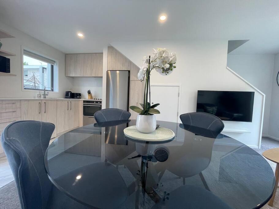 Parkside Retreat - 3 Beds -Sleeps 6 Near Westfield Villa ไครสต์เชิร์ช ภายนอก รูปภาพ